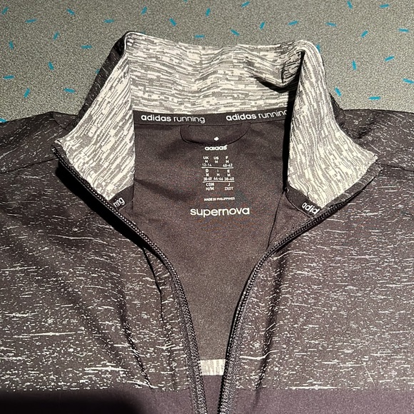 Adidas Running Jacket - Picture 2 of 7